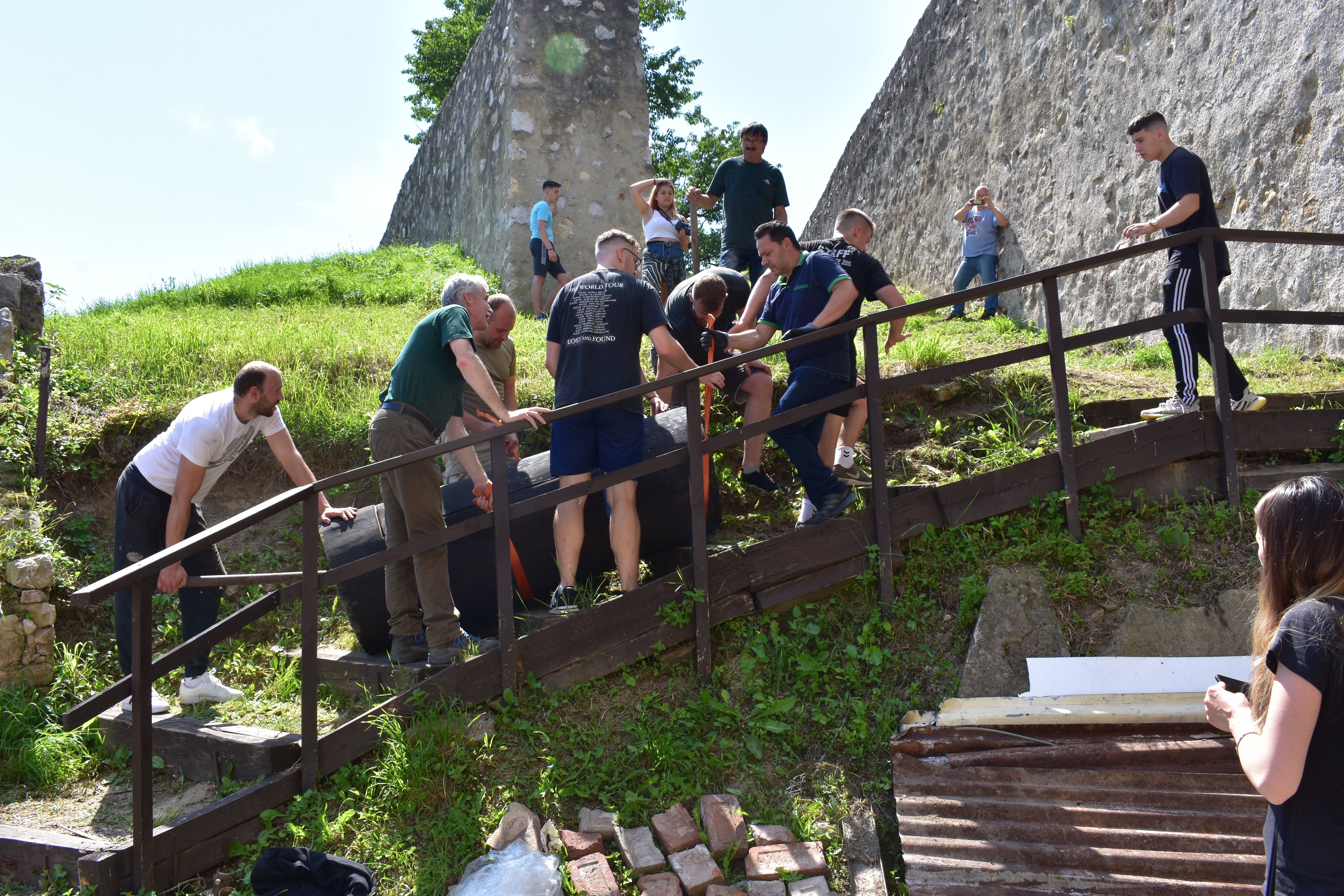 Vyvezenie včelínov na hrad