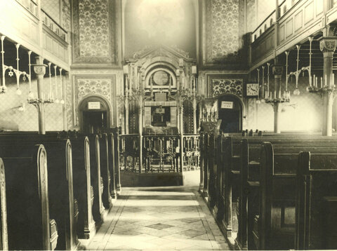 Židovská komunita v Novom Meste nad Váhom