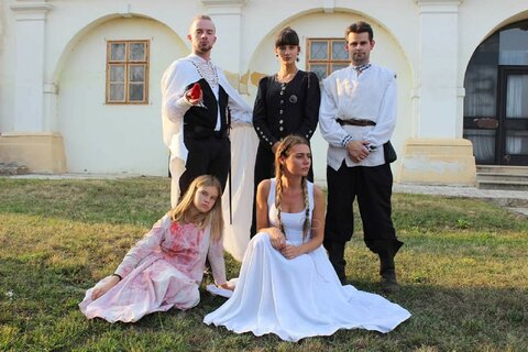 Krvavé slzy / V smrtiacom objatí Krvavé slzy / V smrtiacom objatí