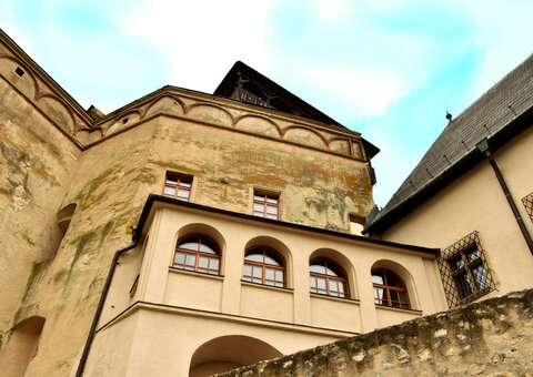 Oznam: Prehliadky na Trenčianskom hrade 16. 5. 2019 Oznam: Prehliadky na Trenčianskom hrade 16. 5. 2019