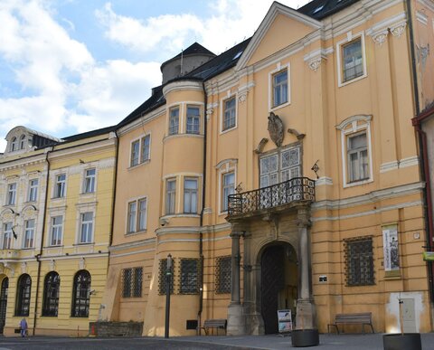 OZNAM: Zmena otváracích hodín Trenčianskeho múzea / Župný dom