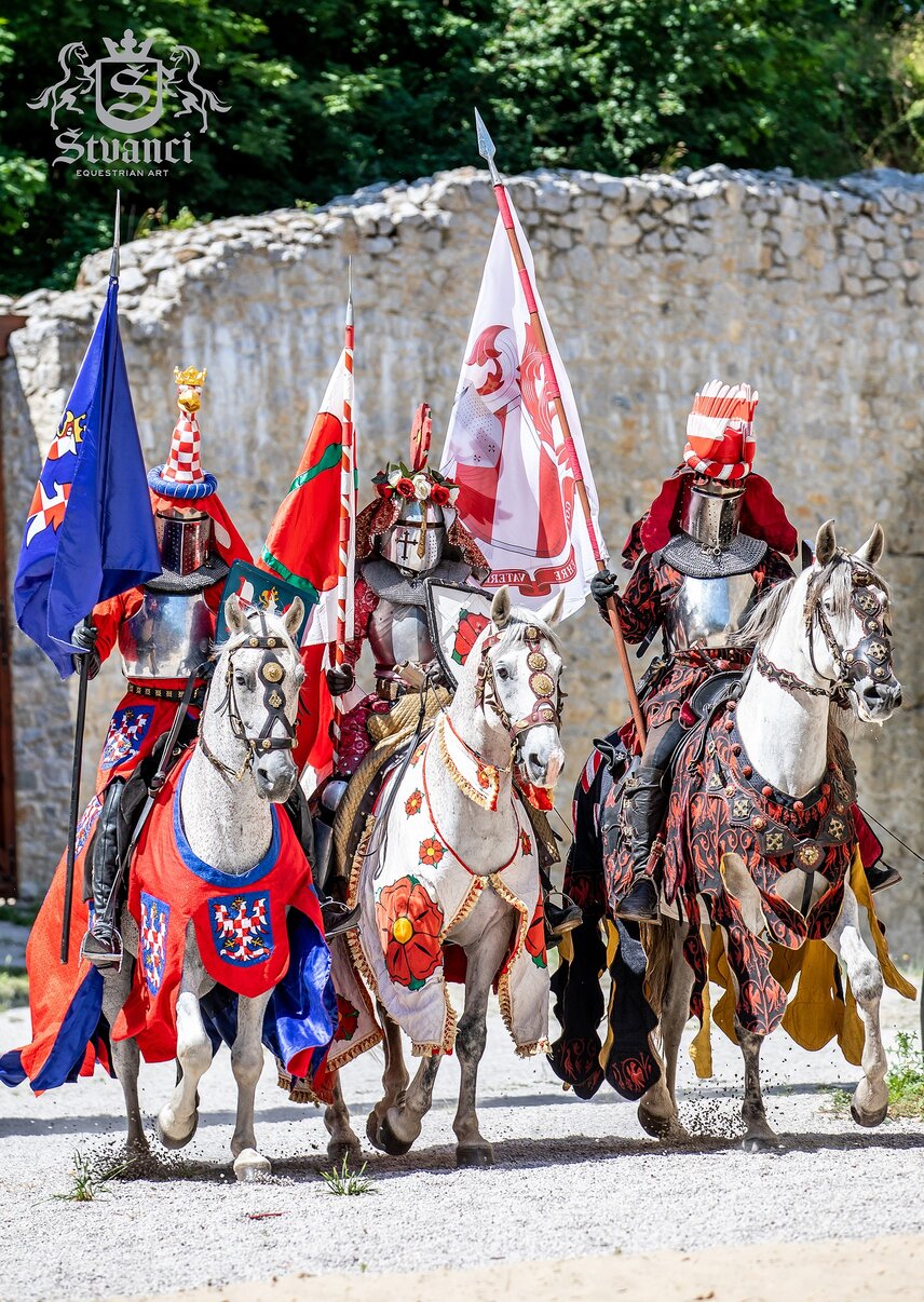 RYTIERI NA TRENČIANSKOM HRADE