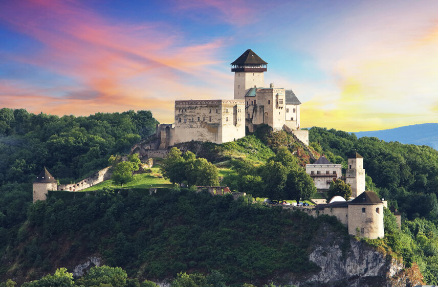 Trenčiansky hrad získal prestížne ocenenie European Heritage Label: iniciatíva Mestá mieru je medzi 13 úspešnými lokalitami Európy