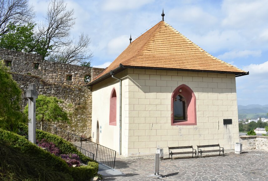 Kostnica / Karner sv. Michala v Trenčíne