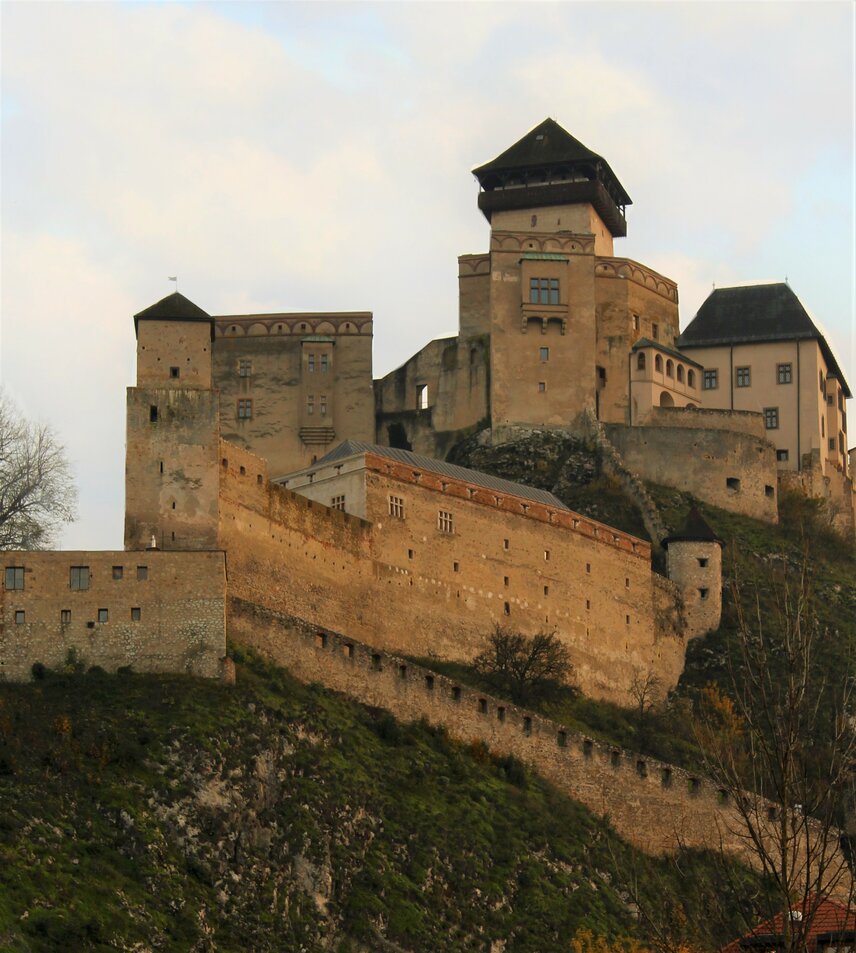 Oznam: Zatvorenie Trenčianskeho hradu