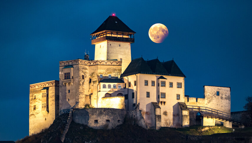 Oznam o uzatvorení Trenčianskeho hradu