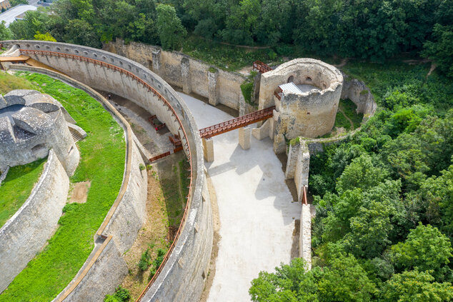 Ocenenie pre južné opevnenie z výstavy  "má vlast - cestami proměn" - Tn hrad dron 3