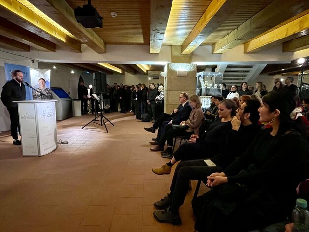 Trenčín 2026: vernisáž výstav súčasného umenia - IMG_5580