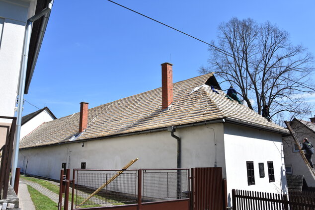 Výmena strešnej krytiny na rodnom dome ľudovíta štúra  a alexandra dubčeka v uhrovci - DSC_0008