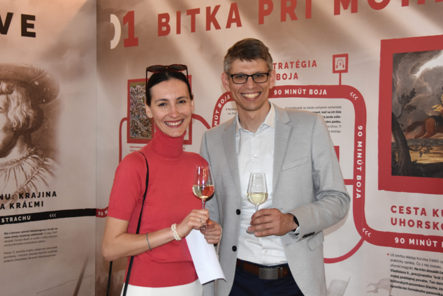 Výstava moháč a jeho odkaz na trenčianskom hrade - Martina Pivovarníková a Juraj Melicher, TOLDSTORY studio