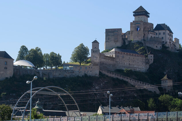 Skleníku na trenčianskom hrade definitívne odzvonilo, koncom roka bude už minulosťou - TN_hrad_sklenik_rekonstrukcia__13_