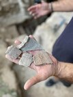 Archeologický výskum v krypte pod panskou kaplnkou - Črepy z 13.storočia