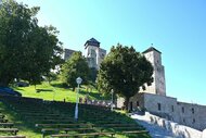 Krajská dominanta sa môže pochváliť zrekonštruovaným amfiteátrom - Amfiteáter s pohľadom na horný hrad