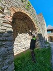 Trenčiansky hrad sa pripravuje na rok 2026, začala sa obnova parkanového múru - Poškodený_hradný_múr_3